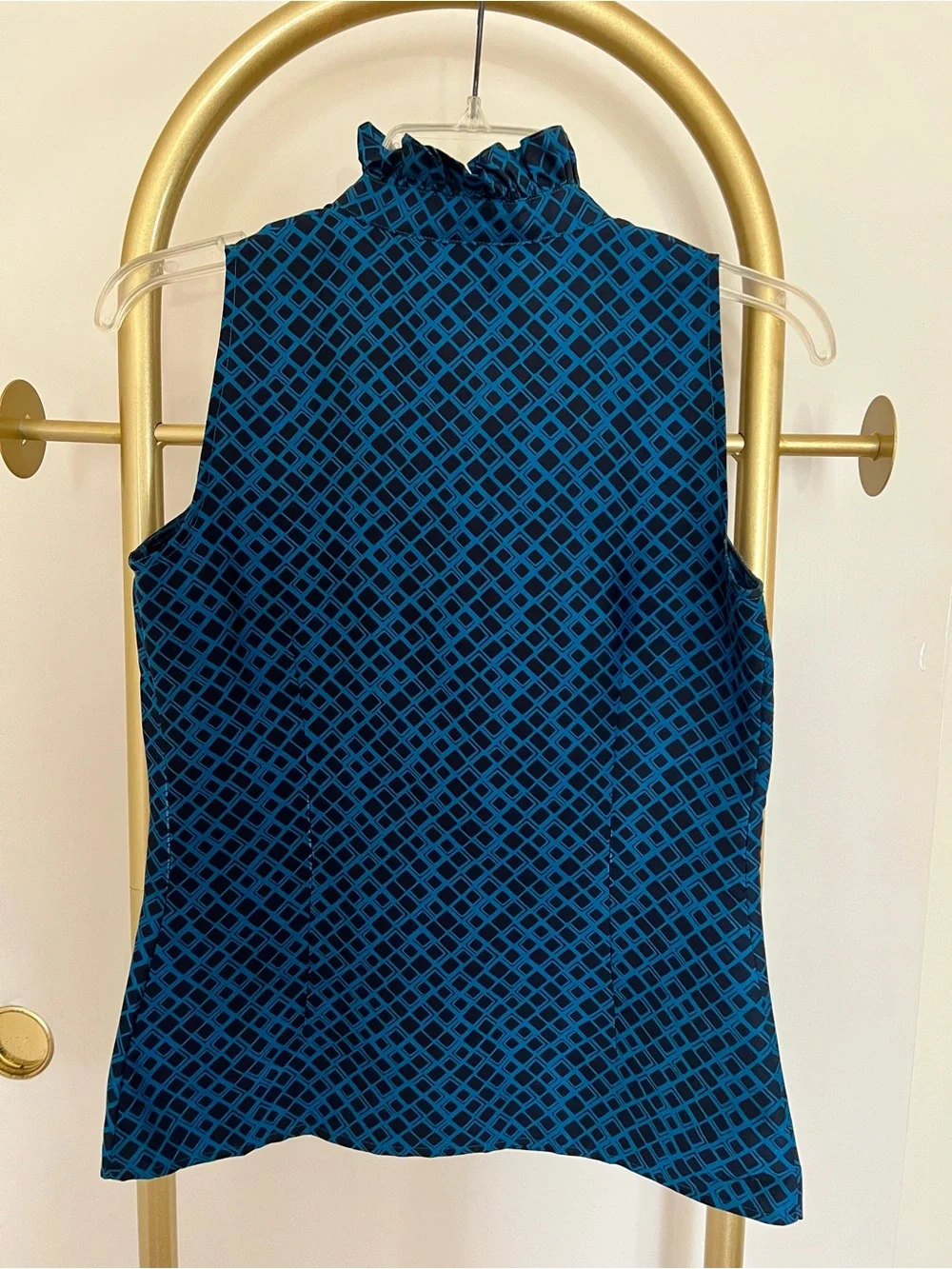 Tory Burch 100% silk sleeveless blouse
